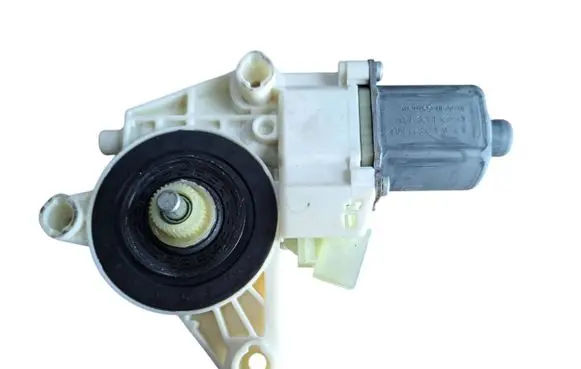 Mercedes-Benz E W212 Front door window regulator motor A2048200142 0130822503