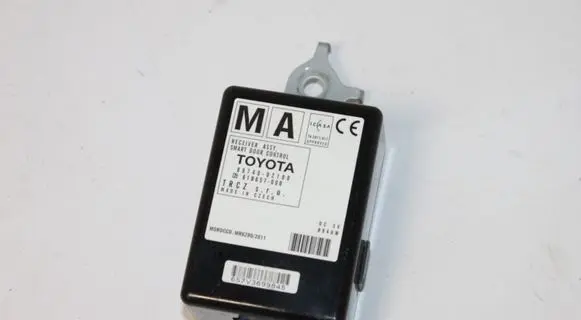 Toyota Auris E180 Door control unit/module 8974002100 61B657000