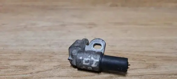 Volvo V50 Camshaft position sensor 9645844080