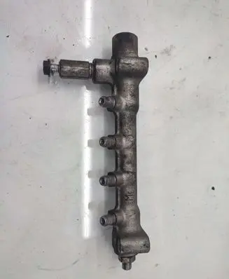 Opel Zafira B Fuel main line pipe