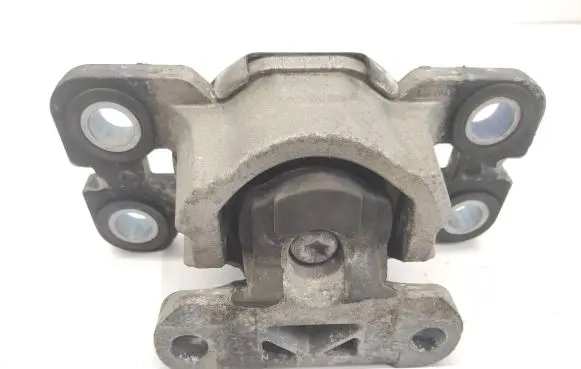 Volvo V70 Engine mount bracket 6G927M121NF 46R0837090