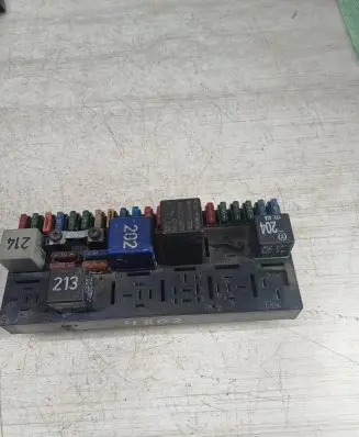 Audi 80 90 S2 B4 Fuse module 443941822A 2284