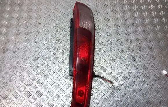 Nissan X-Trail T30 Rear/tail lights