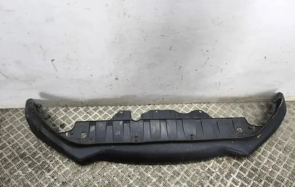 Front bumper lip