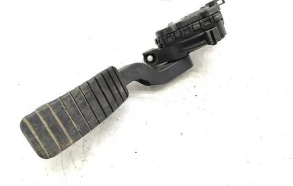 Renault Laguna II Accelerator throttle pedal 8200002904 6PV00811900