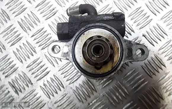 Toyota Hilux (AN10, AN20, AN30) Power steering pump