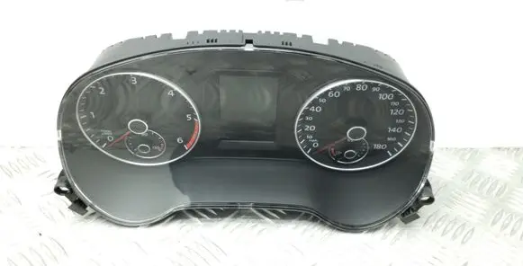 Volkswagen Jetta VI Speedometer (instrument cluster) 5C6920971A