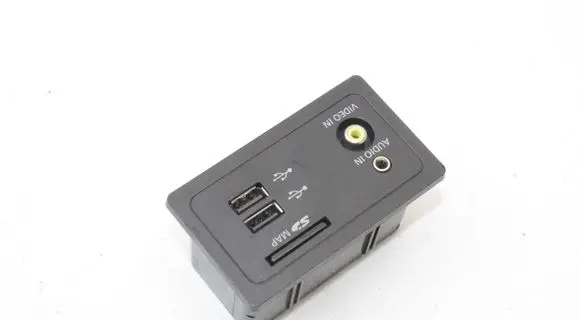 Infiniti Q50 AUX in-socket connector 284H34GA0B