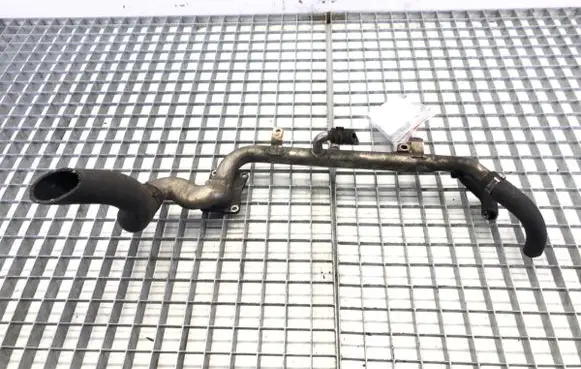 Engine coolant pipe/hose