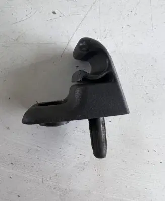 Iveco Daily 4th gen Sun visor clip/hook/bracket 