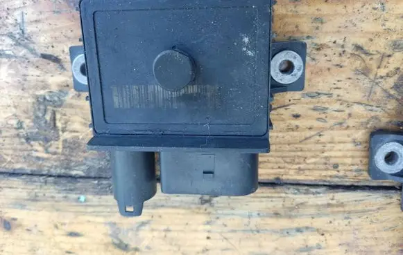 BMW X6 E71 Glow plug pre-heat relay 0522140102