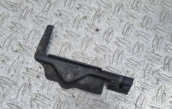 Battery bracket