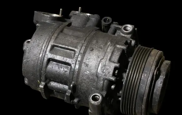 BMW 7 E38 Air conditioning (A/C) compressor (pump) 6910459