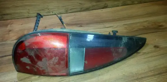 Renault Laguna I Rear/tail lights Nenustatyta