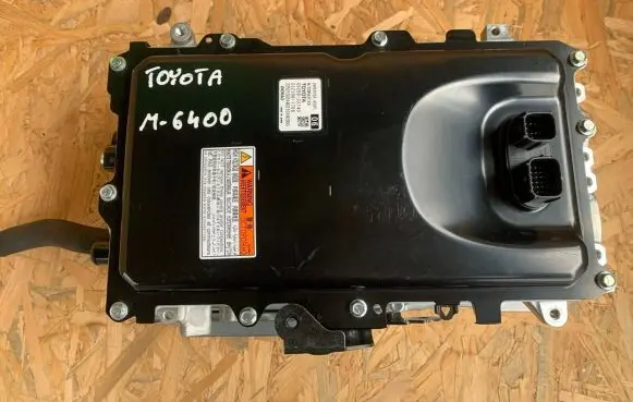 Toyota RAV 4 (XA50) Voltage converter inverter G920033140