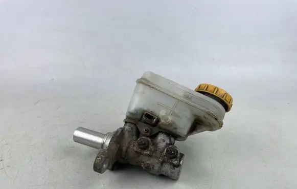 Subaru Forester SJ Master brake cylinder