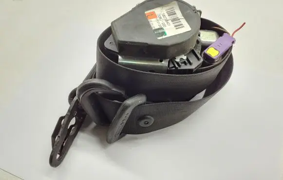 Audi A4 S4 B6 8E 8H Front seatbelt 560788401 H10129 008U000