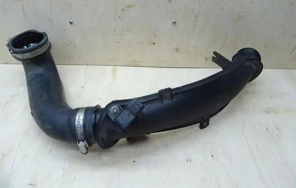 Peugeot RCZ Air intake hose/pipe 9680617780