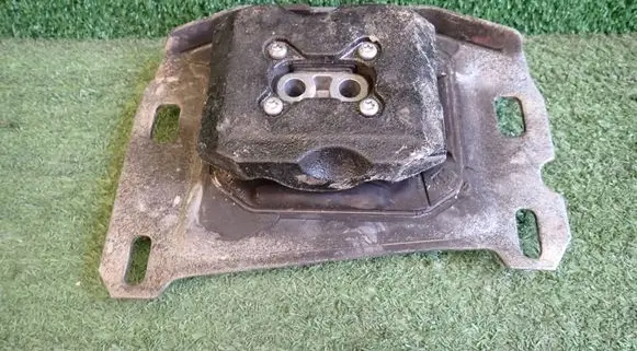 Peugeot 3008 III Engine mount vacuum valve 9851776180
