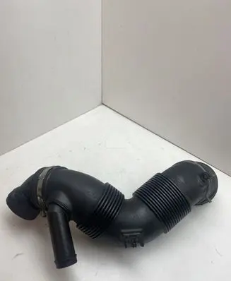 Volkswagen Jetta VI Turbo air intake inlet pipe/hose 3C0129654M