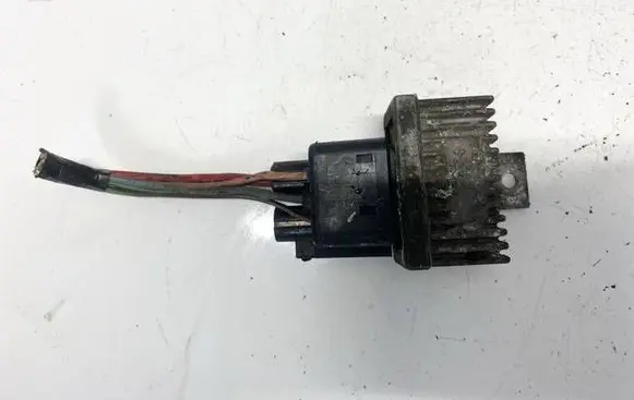 Renault Espace III Glow plug pre-heat relay 7700115078