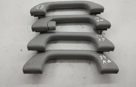 Honda CR-V A set of handles for the ceiling 