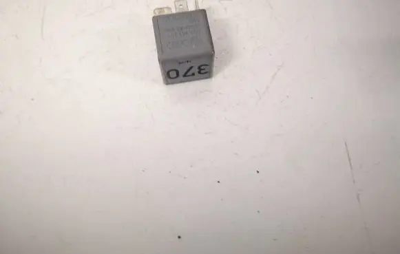 Audi A6 S6 C5 4B Other relay 8D0951253 8D0951253A