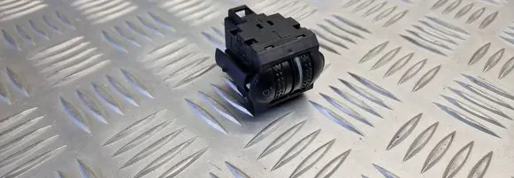 Volkswagen PASSAT B5.5 Headlight level height control switch 3B0941333C