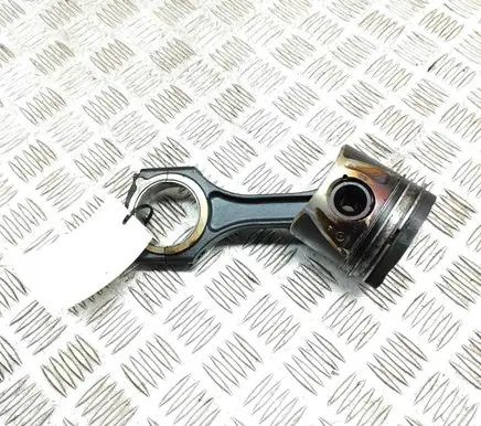 Mercedes-Benz C W204 Piston A6510302017 A6510300020