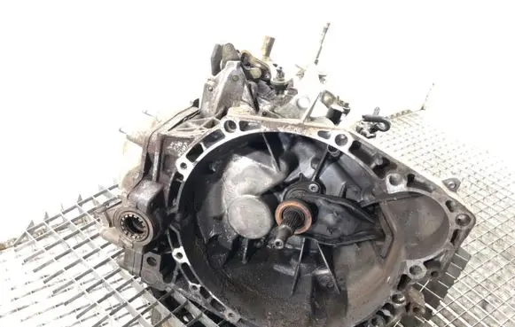 Peugeot 307 CC Manual 5 speed gearbox 20MB11