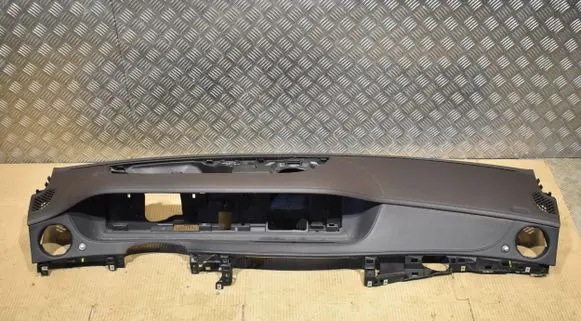 Mercedes-Benz S W222 Dashboard
