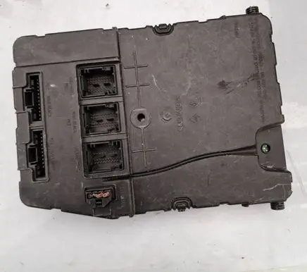 Renault Megane II Central body control module 8200606828 05194