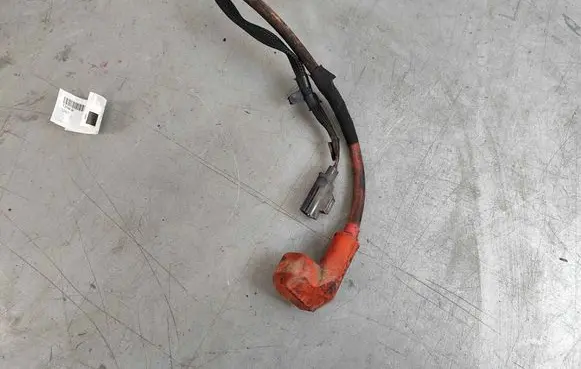 Jaguar XE Positive cable (battery) T2H8636