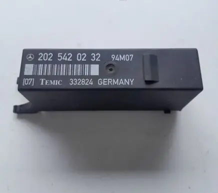 Mercedes-Benz E W210 Other control units/modules 2025420232 94M07 332824