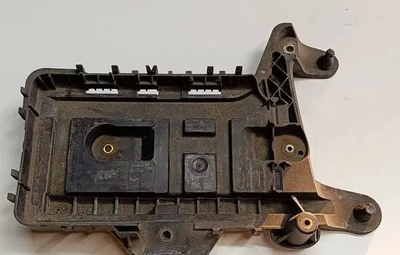 Volkswagen Scirocco Battery tray 1K0915333T2 1K0915333