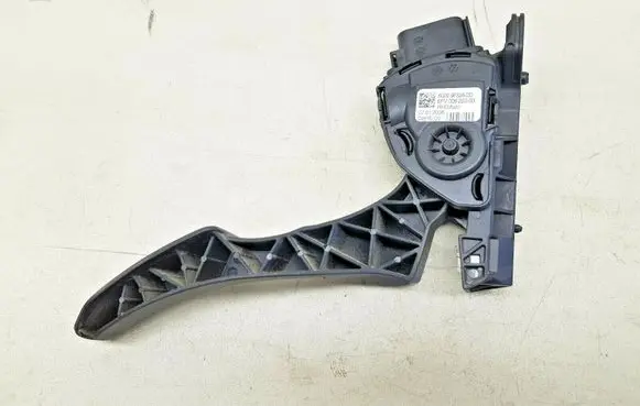 Volvo V70 Accelerator throttle pedal 6G92 9F836 DD nr7134