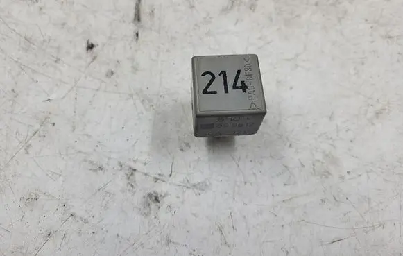 Audi A4 S4 B5 8D Other relay 443951253K