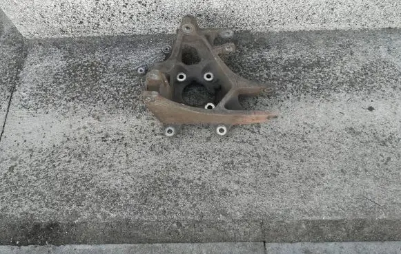 Tesla Model S Front wheel hub spindle knuckle 6007023-00-B