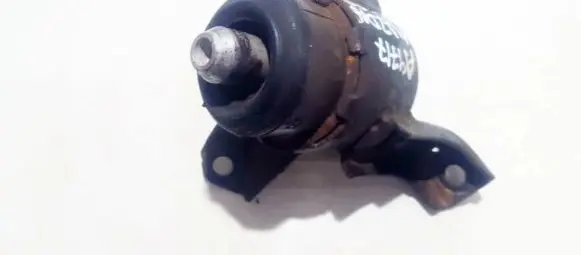 Mazda 6 Engine mount bracket