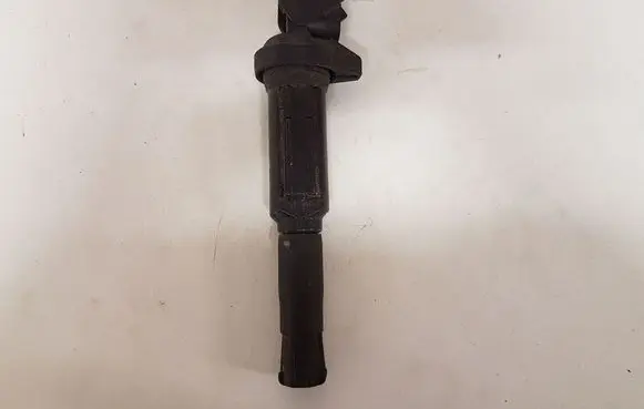 BMW 3 E46 High voltage ignition coil 7551260