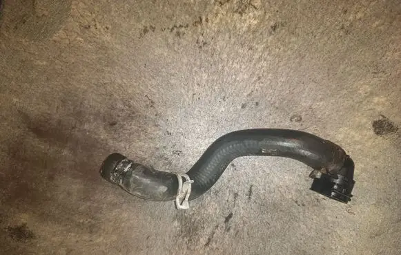 Mini One - Cooper Coupe R56 Engine coolant pipe/hose