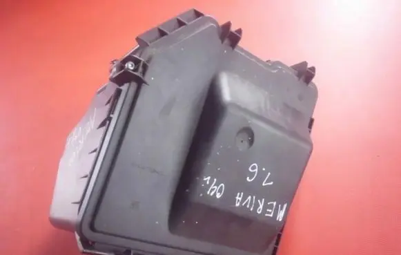 Opel Meriva A Engine control unit box 