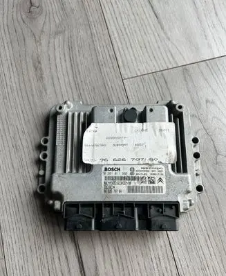 Citroen C4 I Engine control unit/module 9662670780 0281011966 9653958980