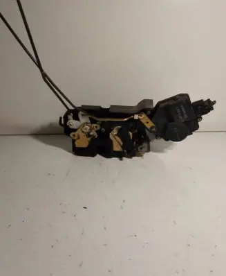 Hyundai Santa Fe Front door lock (next to the handle) 