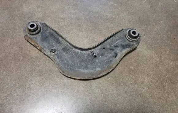 Chrysler Pacifica Rear upper control arm/wishbone 68235367A P68235367A
