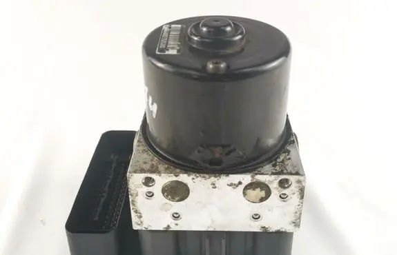 Volkswagen Golf IV ABS Pump 1J0614517E 10020600094