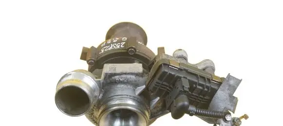 BMW 3 F30 F35 F31 Turbo 8519475 N47D20C