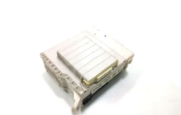 Lexus GS 300 350 430 450H Fuse module 82730-30321