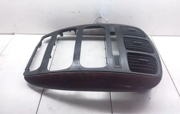 Dash center air vent grill