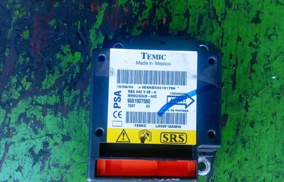 Citroen C3 Pluriel Airbag control unit/module 9651507580